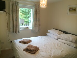2 bedrooms, iron/ironing board, travel cot, free WiFi - Gleneagles Holiday Apartment - Guthrie Court (Gleneagles Village)