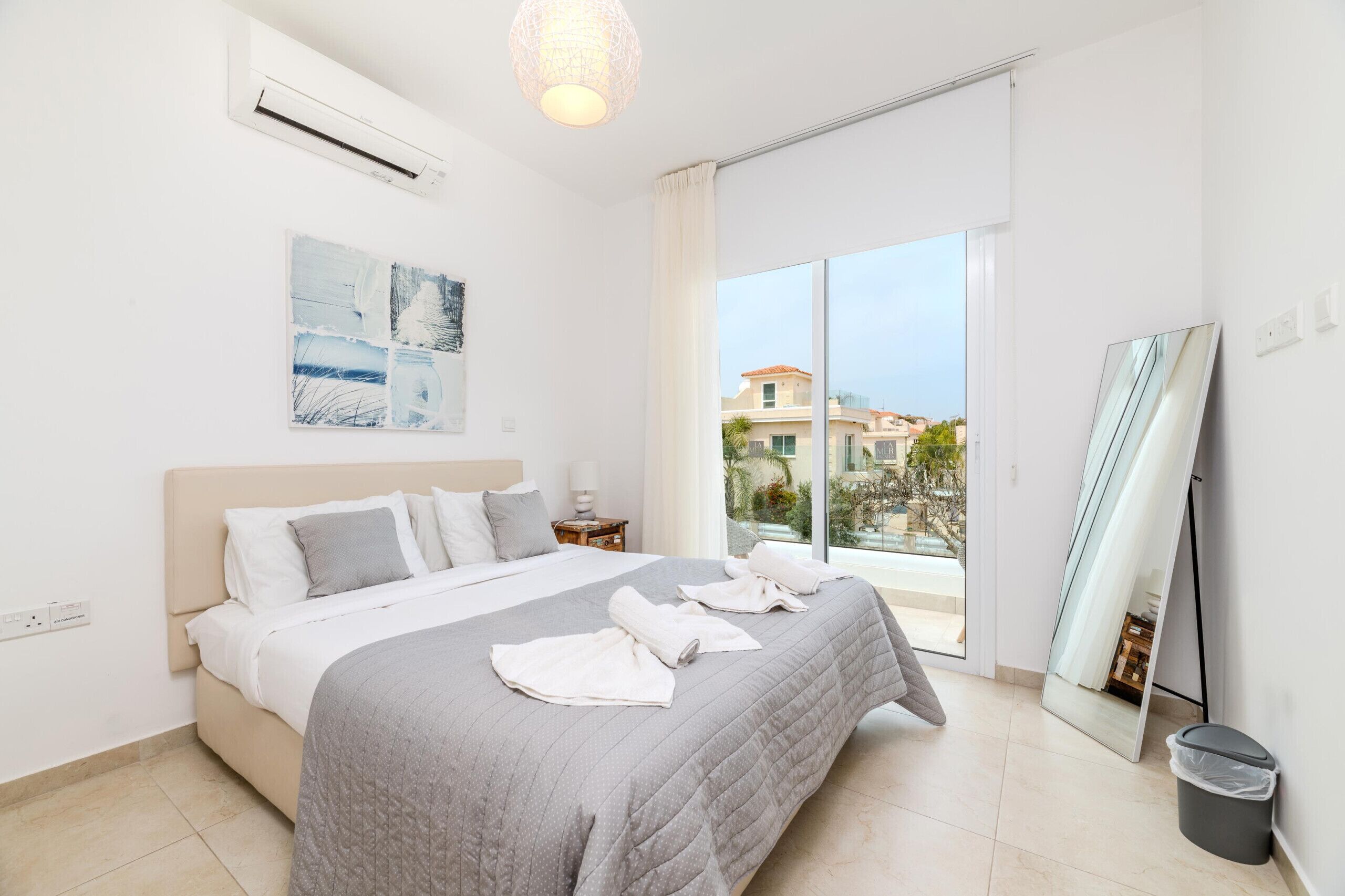 3 bedrooms, in-room safe, iron/ironing board, free WiFi