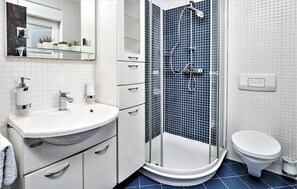 Combined shower/tub, jetted tub, hair dryer, bidet