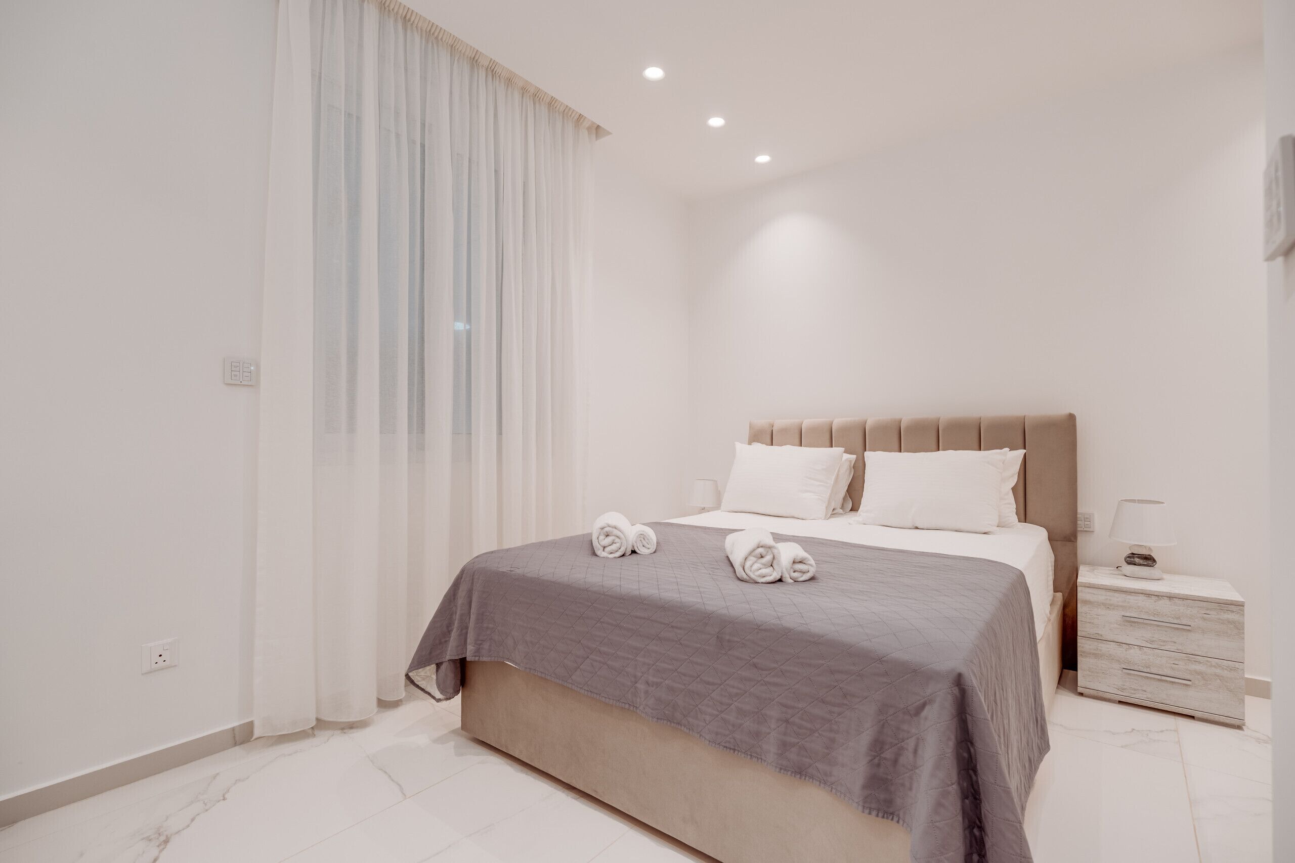 5 bedrooms, in-room safe, iron/ironing board, free WiFi
