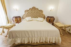 2 bedrooms, iron/ironing board, free WiFi, bed sheets - Holiday home 'Suite Sarandrea' in Rome in the Vatican area of San Pietro (Roma)