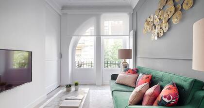 Lomahuoneisto Moraza Suite by FeelFree Rentals