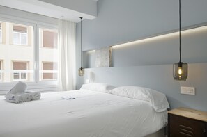 2 habitaciones, tabla de planchar con plancha y wifi gratis 