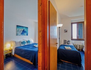 Room - La Lampara Sea View Terrace Apartment with AC (Manarola)