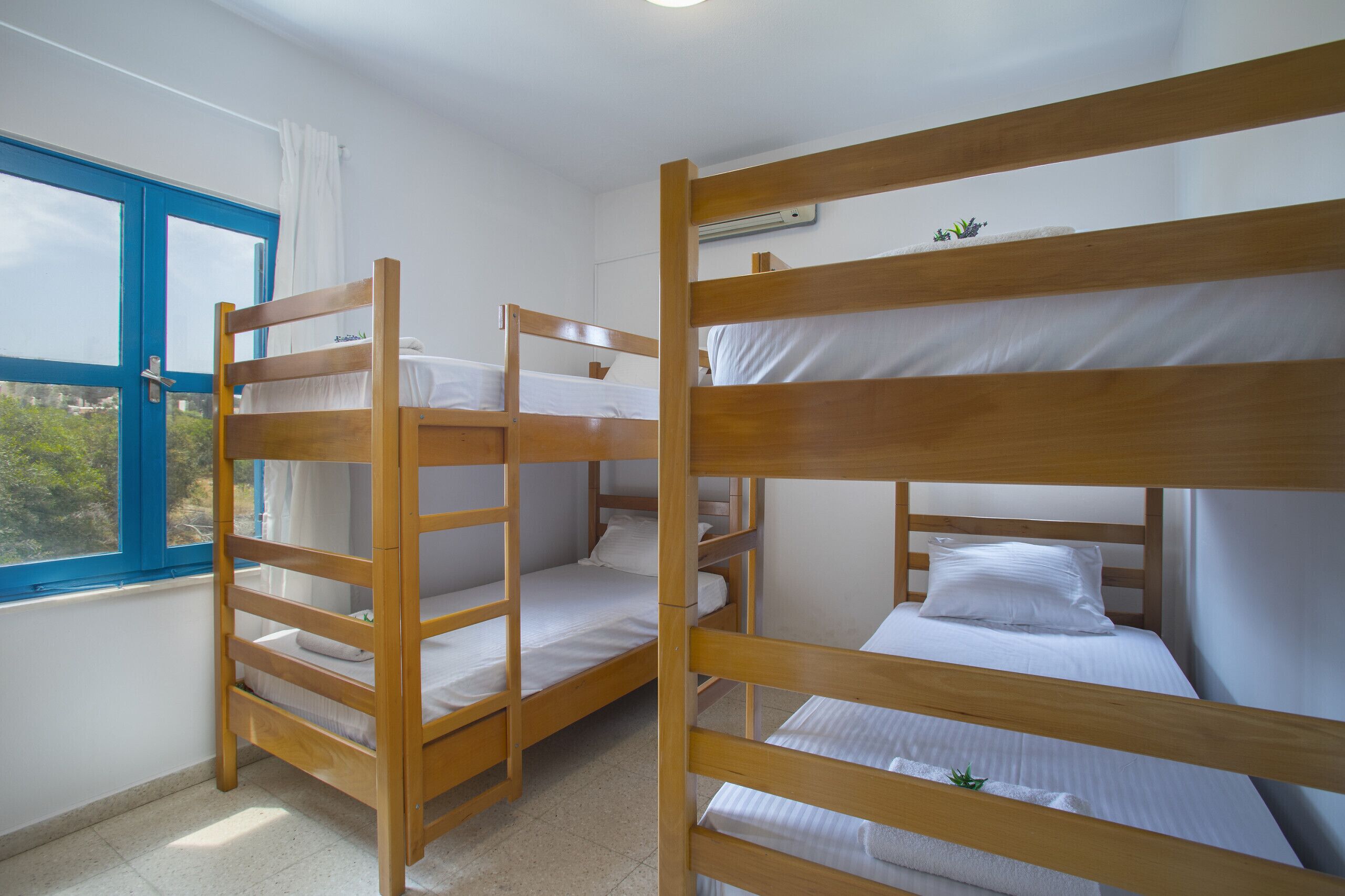 2 bedrooms, in-room safe, iron/ironing board, free WiFi