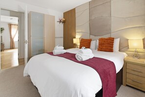2 chambres, fer et planche à repasser, lit parapluie, Wi-Fi gratuit