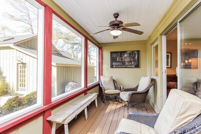 The Swallow - Three Bedroom Villa, Sleeps 7