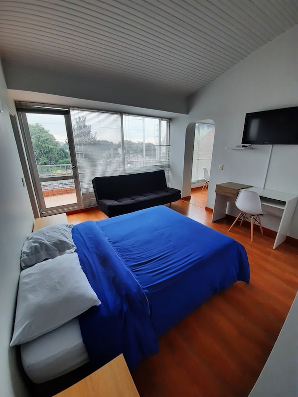 In-room safe, individually furnished, desk, laptop workspace