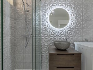 Shower, hair dryer, towels, toilet paper - Opuntia (Téoulièro) Rent in the Mediterranean region (Escales)