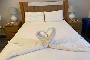 2 chambres, fer et planche à repasser, lit parapluie, Wi-Fi