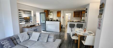 TV, fireplace, DVD player