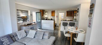 Bournemouth hot tub and sauna holiday let