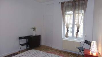 2 slaapkamers, reisbedje, wifi, beddengoed