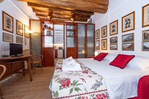 In-room safe, iron/ironing board, free WiFi, bed sheets