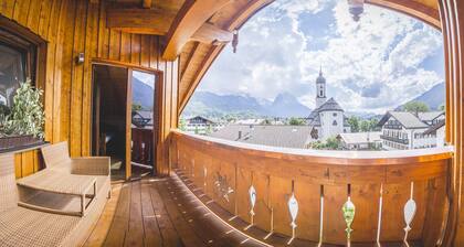 Downtown Suite Alpi on the pedestrian street