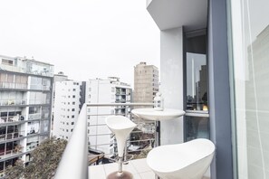 Property grounds - ❤️FOODIES Location❤️Smartlock I 1400 SQFT I Balcony I Netflix  (Miraflores)