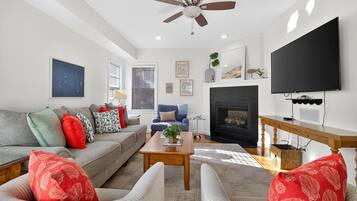 TV, fireplace, stereo