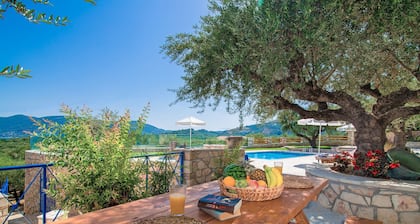 Villa Vakis Porto Koukla Agios Sostis Zakyntos, avec piscine privée et vue sur la mer
