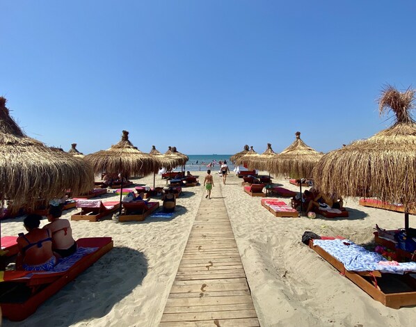 على الشاطئ، مناشف للشاطئ