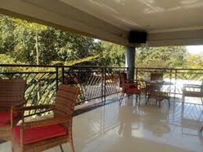 Tägliches inbegriffenes großes Frühstück