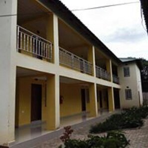 Exterior - Royal Cashrise lodge (Kabwe)