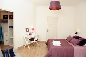 2 bedrooms, desk, iron/ironing board, travel crib