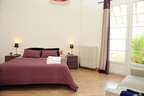 2 bedrooms, desk, iron/ironing board, travel cot