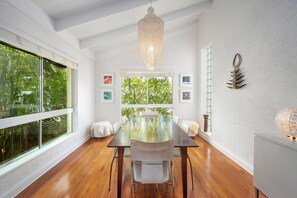 Dining - Large Modern 2 Story Home with Byron Charm & 4 Beds (Suffolk Park)