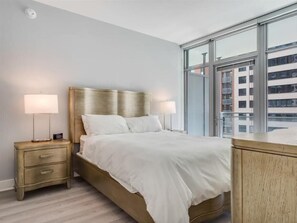 2 Schlafzimmer, Schreibtisch, Bügeleisen/Bügelbrett, kostenloses WLAN