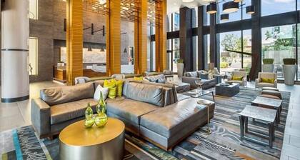 Modern Luxury in Reston |  In-unit Washer/D | nr Dulles Airport