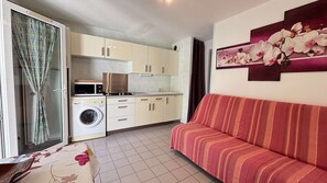 TV - Beautiful residence (MARSEILLAN PLAGE)