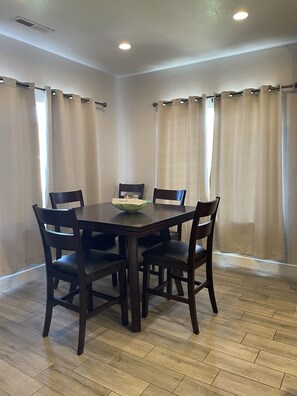 Dining - Sand Hollow Retreat (Hurricane)