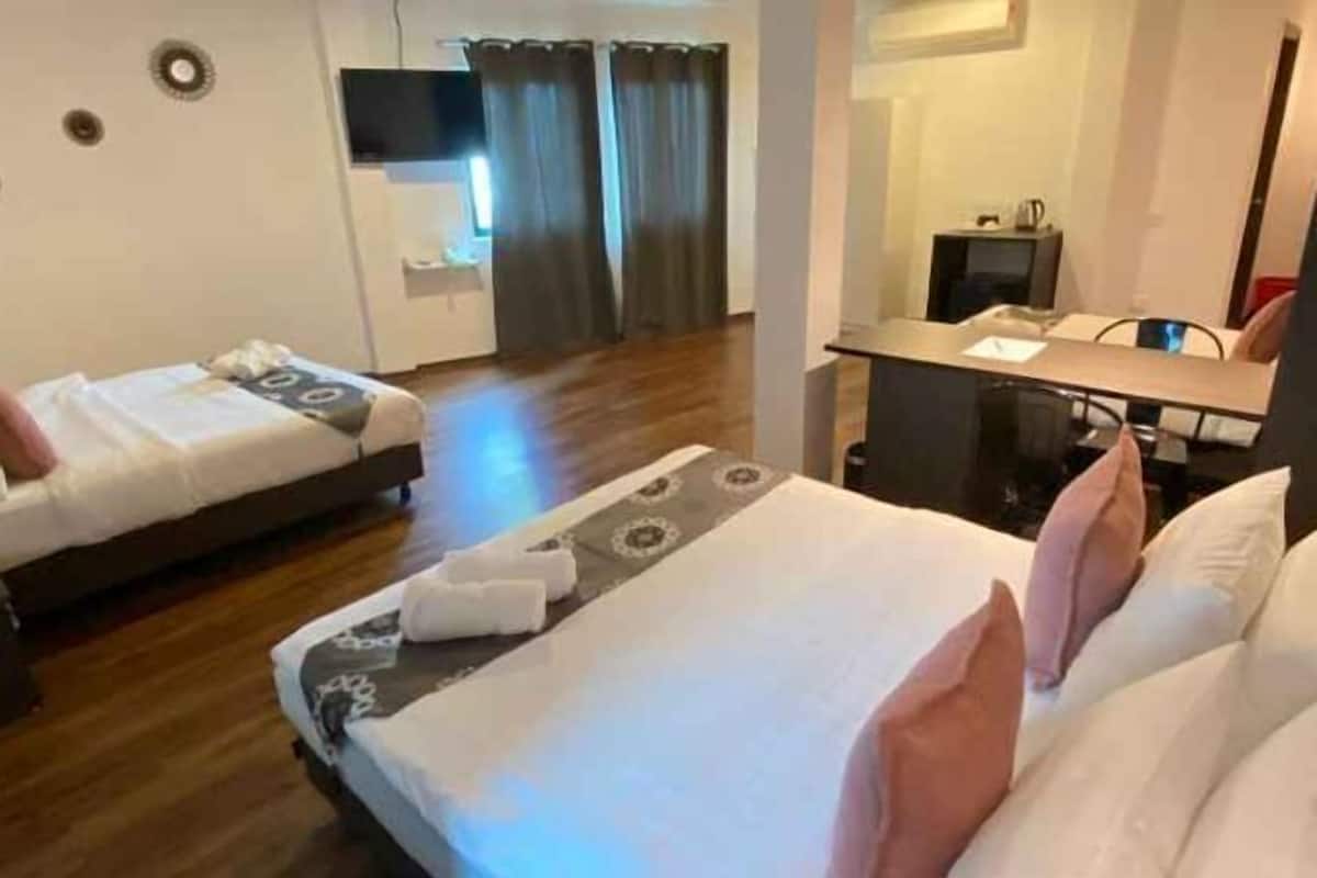 Rideaux occultants, chambres insonorisées, Wi-Fi gratuit, draps fournis