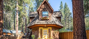 Gingerbread Cottage in Lower Kings Beach! Unique Home for Unforgettable Stay!