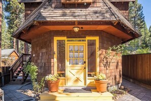 Exterior detail - Lower Kings Beach Cottage with Deck, Bikes and Kayaks in Summer! (Kings Beach)