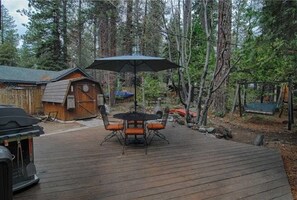 تناول الطعام بالخارج