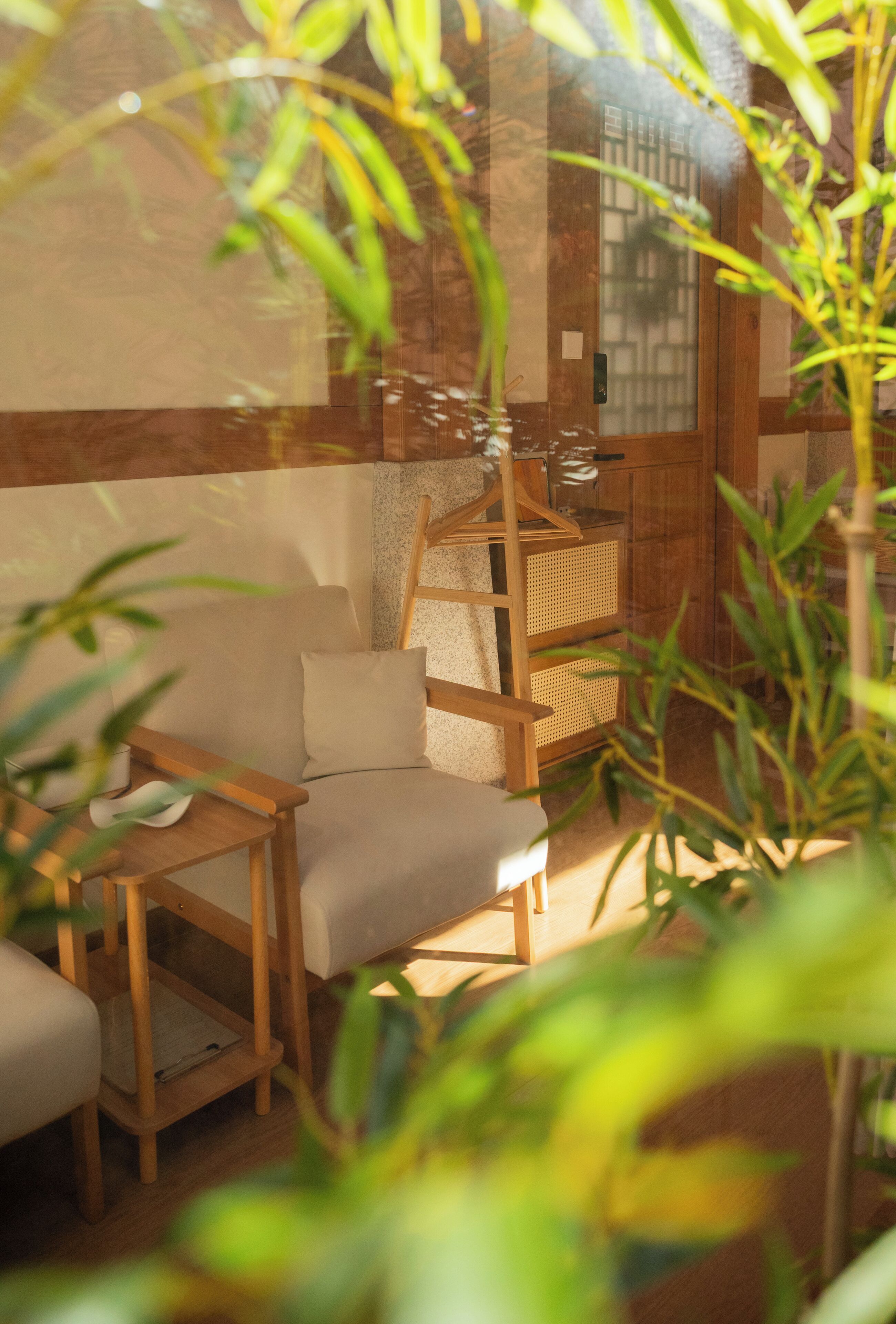 Yeoyeoje [Garden view] | Desk, laptop workspace, blackout curtains, free WiFi