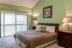 2 عدّة غرف نوم ومكواة/لوح كي وخدمة الإنترنت وملاءات أسرّة