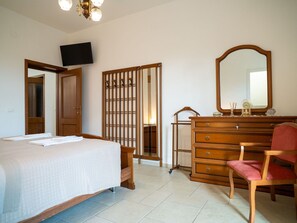 3 Schlafzimmer, Bügeleisen/Bügelbrett, Reisekinderbett, kostenloses WLAN