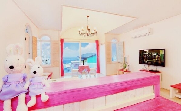 Chambre (Bellissima) | Coin séjour | Télévision LCD de 42 pouces avec chaînes par câble, télévision