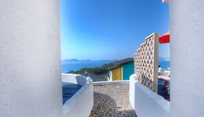 Exterior detail - Sonnet Pension (Namhae)