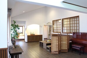 Lobby lounge - Umekiya (Sumoto)