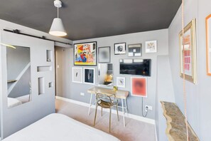 2 bedrooms, desk, blackout curtains, iron/ironing board - Host & Stay | The Artists Pad (Saltburn-by-the-Sea)