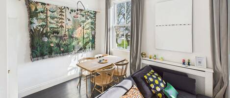 TV, video games, Netflix, DVD player