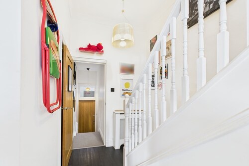 Host & Stay | The Artists Pad