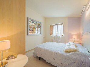 2 Schlafzimmer, Reisekinderbett, kostenloses WLAN