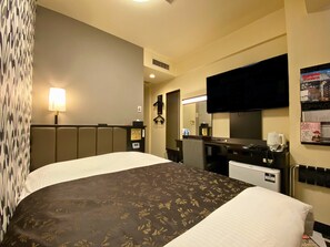 Pillow-top beds, desk, blackout curtains, free WiFi - APA Hotel Hachioji-Eki Kita (Hachioji)