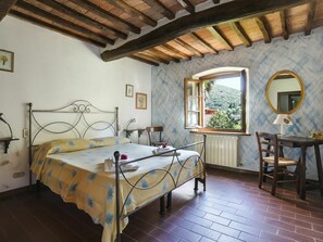 4 Schlafzimmer, Reisekinderbett, kostenloses WLAN