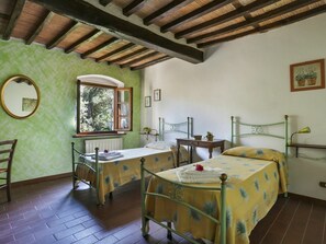 4 camere, culla da viaggio, Wi-Fi gratuito