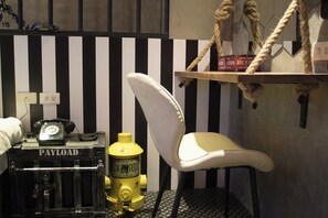 特色雙人房 | 書桌、遮光布/窗簾、免費無線上網、床單